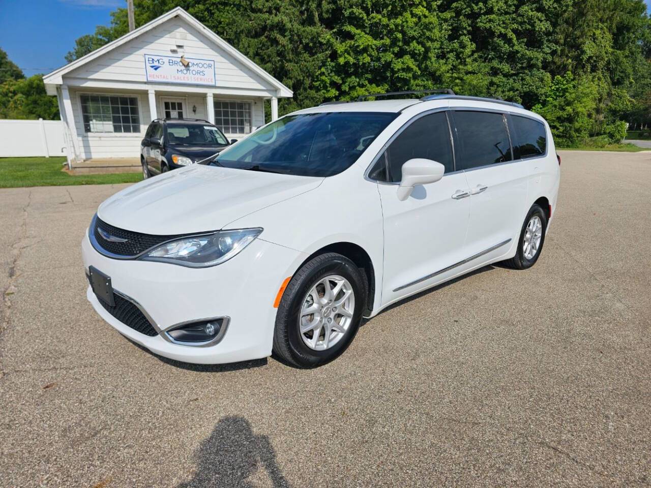 2020 Chrysler Pacifica Touring L — Minivan — 102,972 mi — Hastings, MI