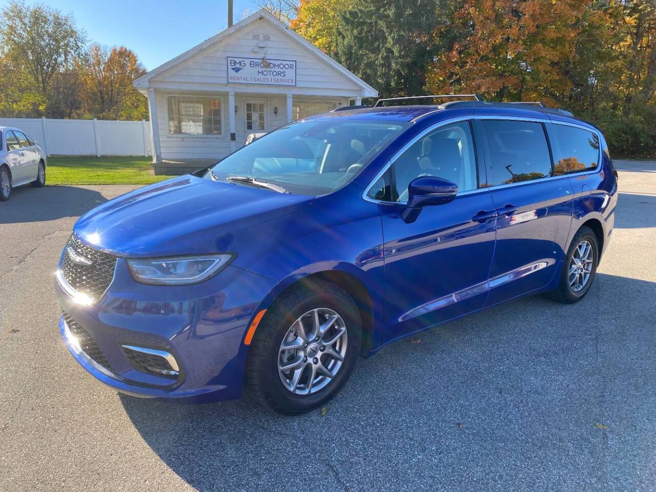 2021 Chrysler Pacifica Touring — Minivan — 59,617 mi — Hastings, MI