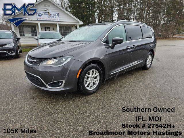 2020 Chrysler Pacifica Touring L — Minivan — 105,063 mi — Hastings, MI