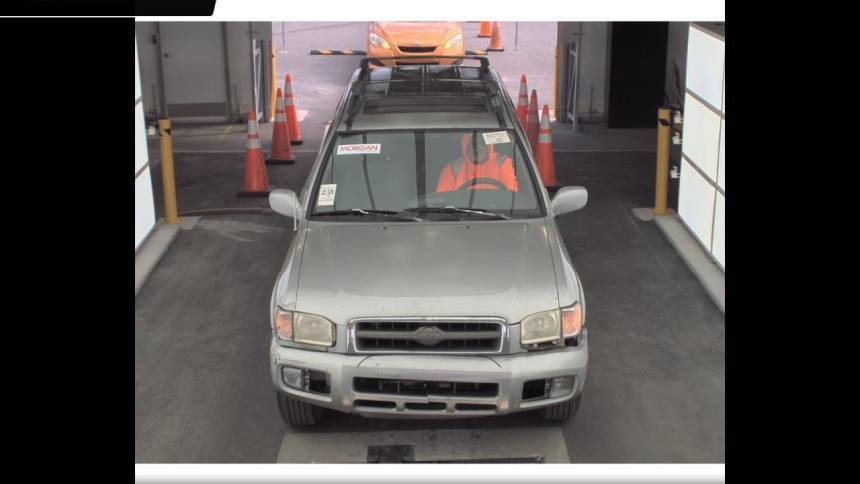 1999 Nissan Pathfinder LE