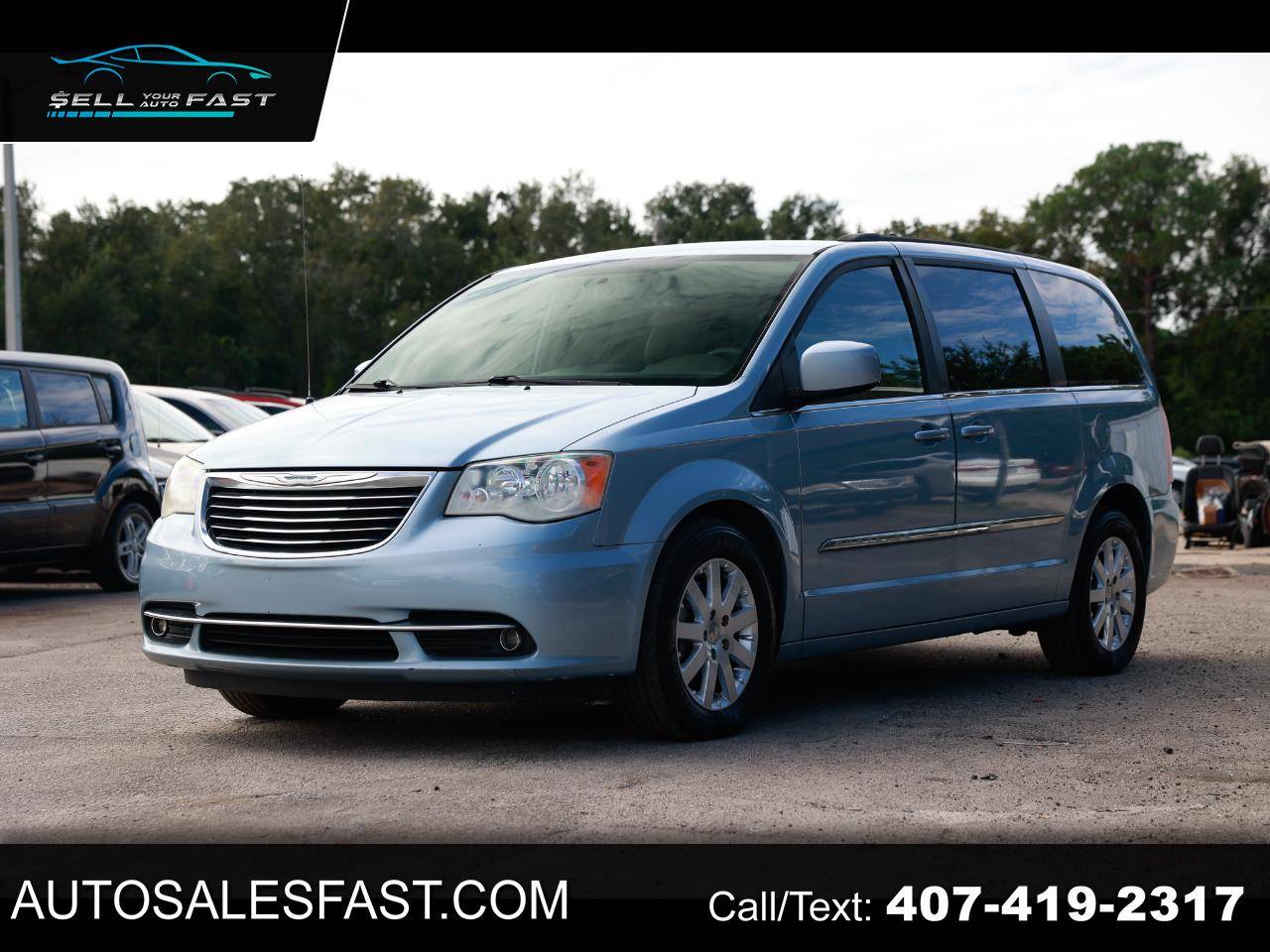2013 Chrysler Town & Country Touring — Minivan — 157,579 mi — Orlando, FL