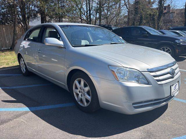 2005 Toyota Avalon XL — Sedan — 139,386 mi — Islip, NY