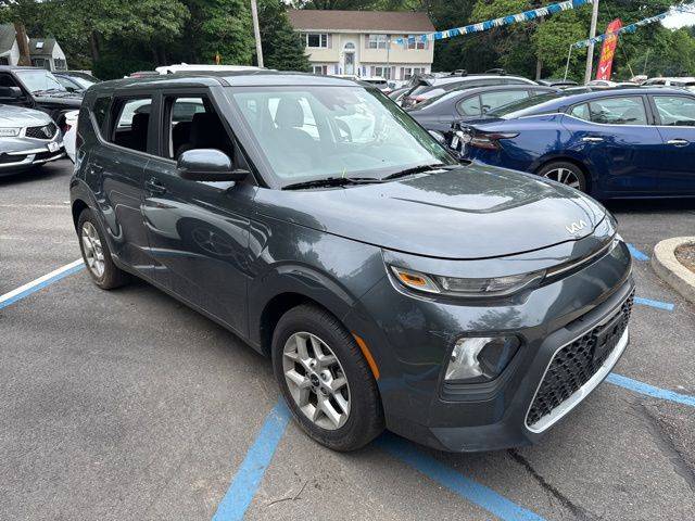 2022 Kia Soul LX — Hatchback — 2,395 mi — Islip, NY