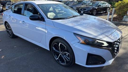 2024 Nissan Altima SR — Sedan — 566 mi — Islip, NY
