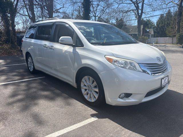 2013 Toyota Sienna XLE — Minivan — 155,138 mi — Islip, NY