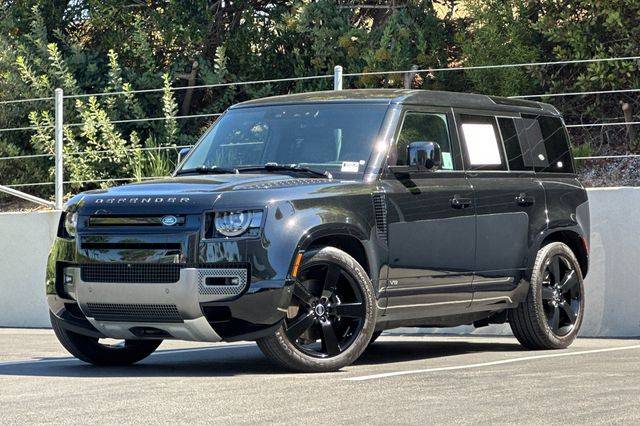 2023 Land Rover Defender V8