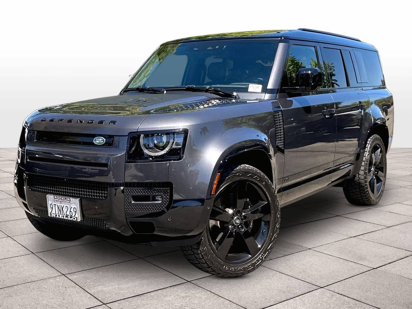2025 Land Rover Defender V8