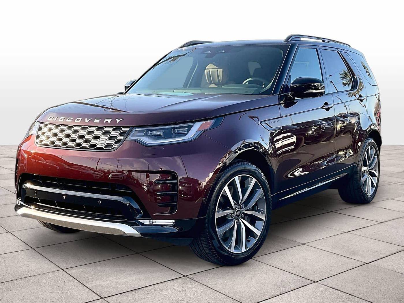 2026 Land Rover Discovery P360 Tempest Edition