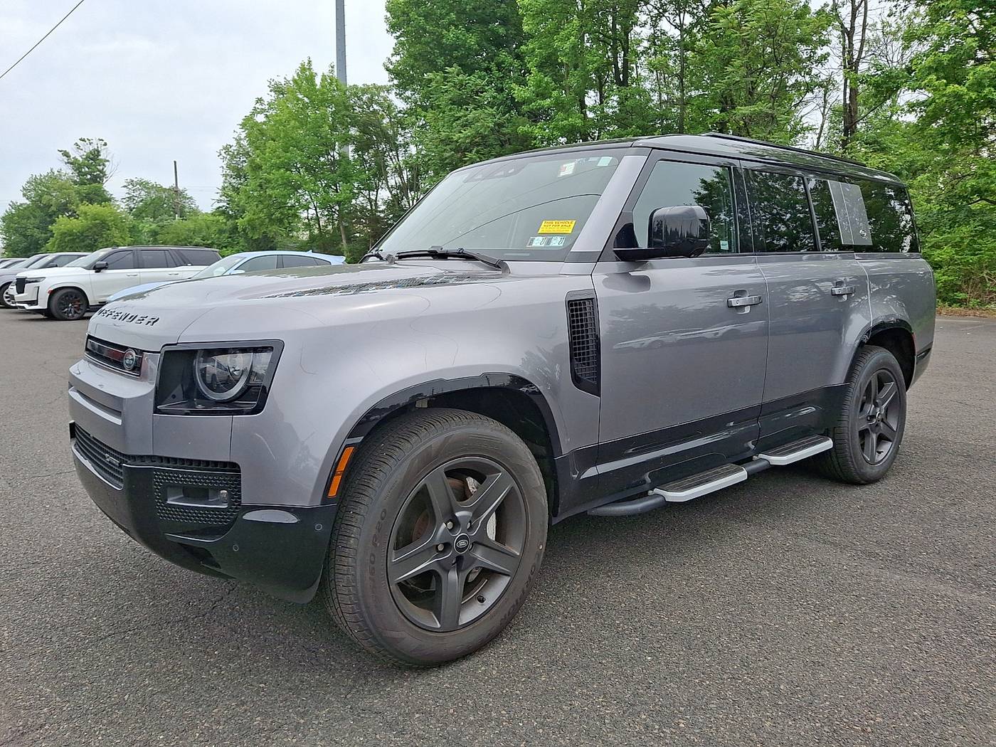 2023 Land Rover Defender X-Dynamic SE