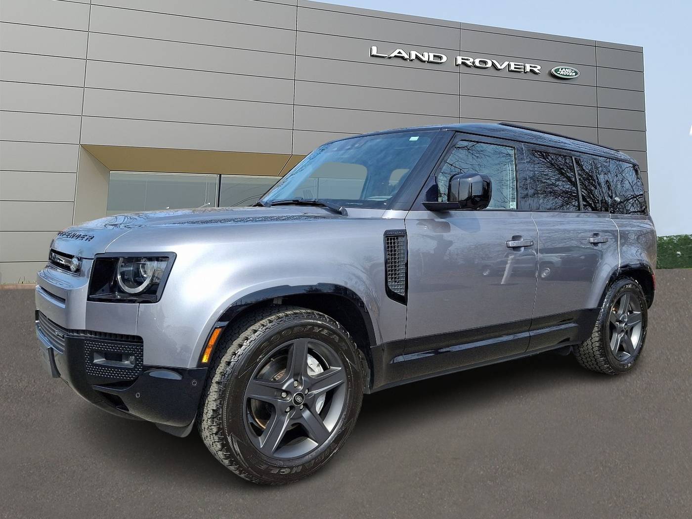 2023 Land Rover Defender X-Dynamic SE — SUV — 33,034 mi — Willow Grove, PA