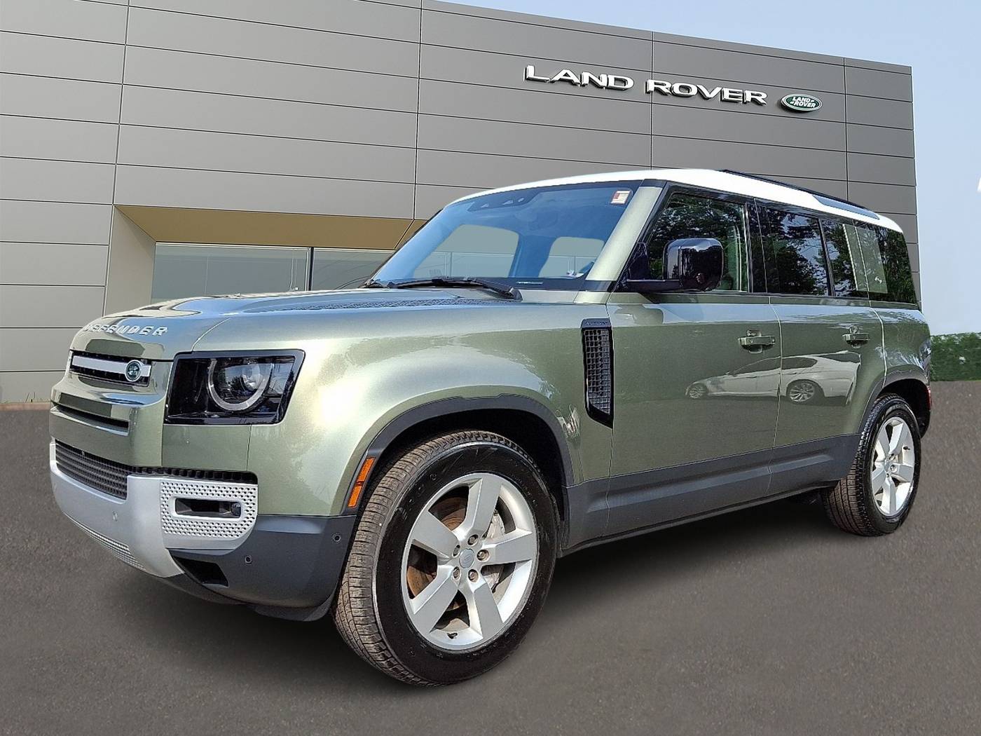 2022 Land Rover Defender SE — SUV — 23,727 mi — Willow Grove, PA