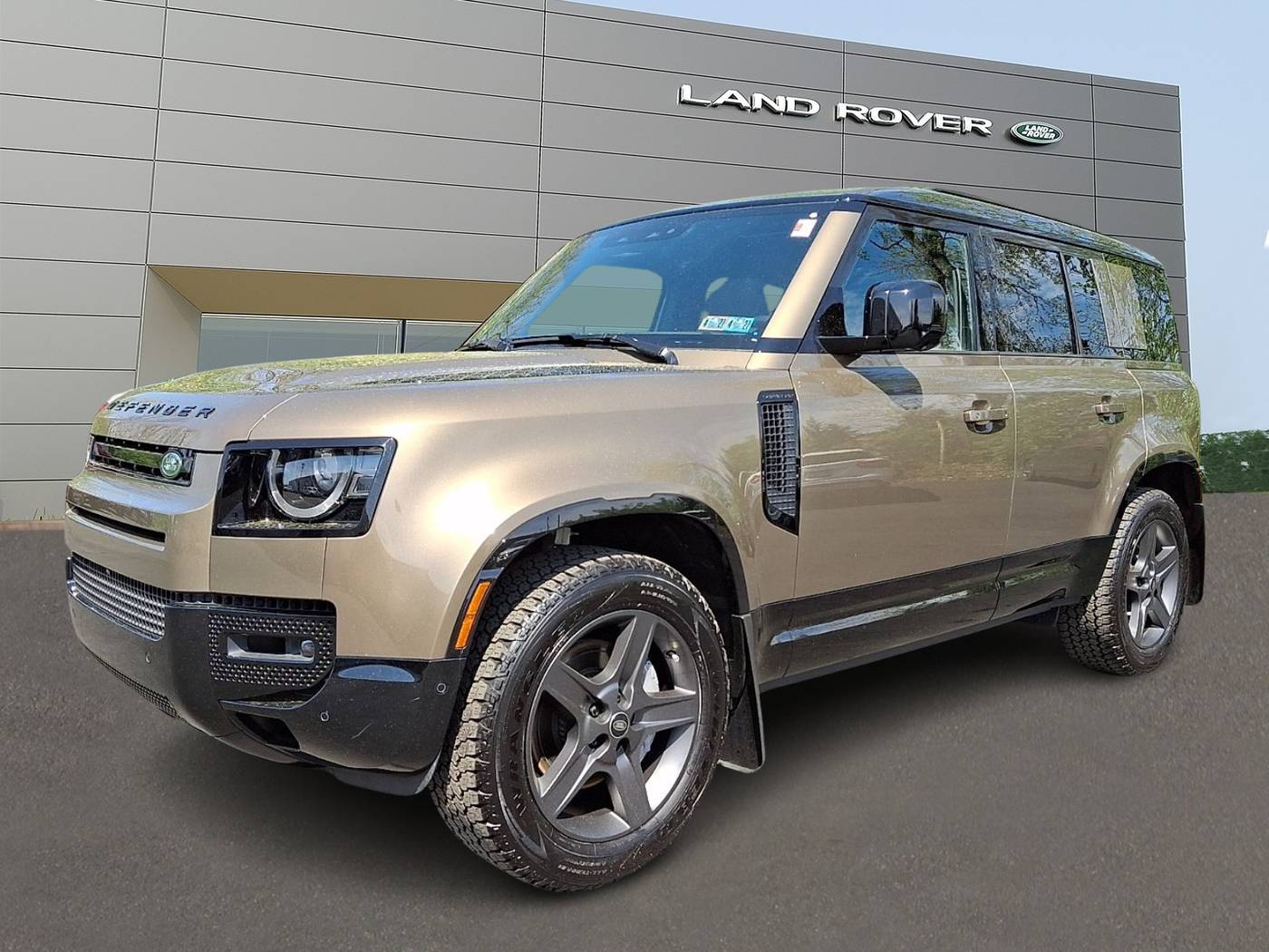 2025 Land Rover Defender X-Dynamic SE — SUV — 9,783 mi — Willow Grove, PA