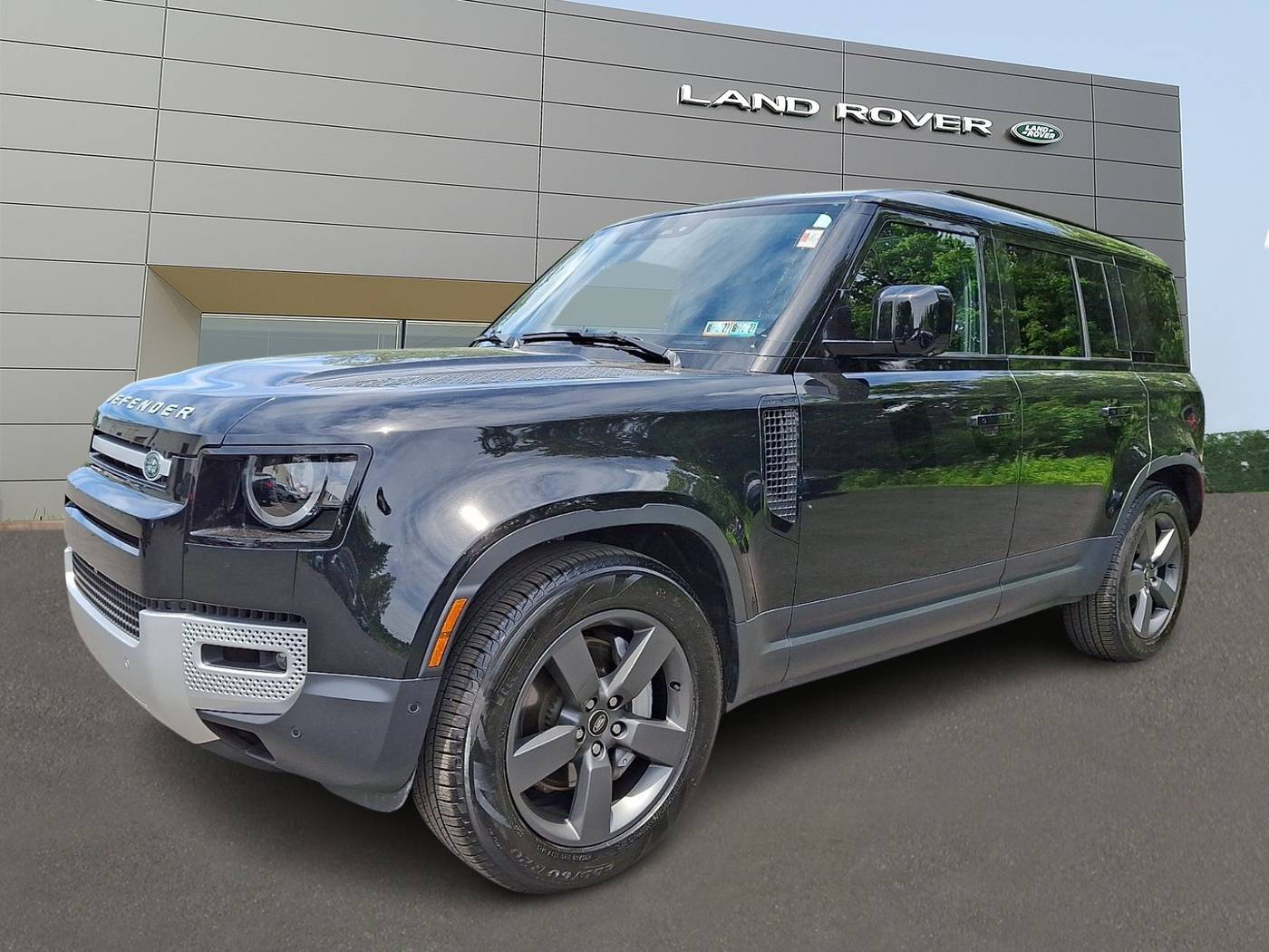 2025 Land Rover Defender S