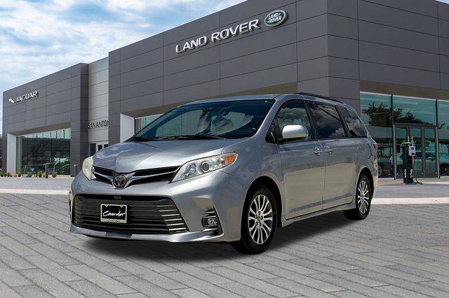 2018 Toyota Sienna L — Minivan — 114,820 mi — San Antonio, TX