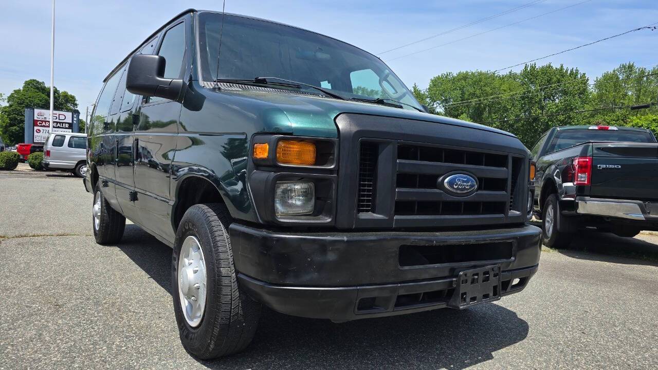 2009 Ford Econoline Wagon E-350 Super Duty XL