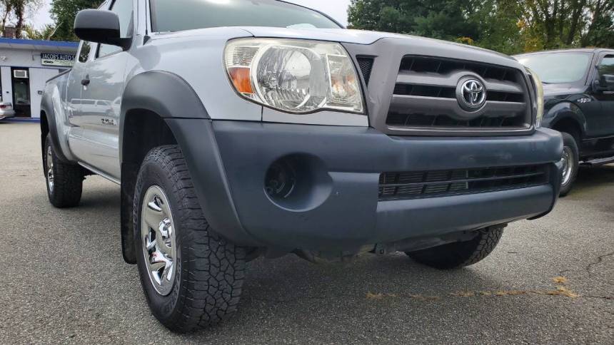 2010 Toyota Tacoma Base — Pickup Truck — 114,595 mi — West Bridgewater, MA