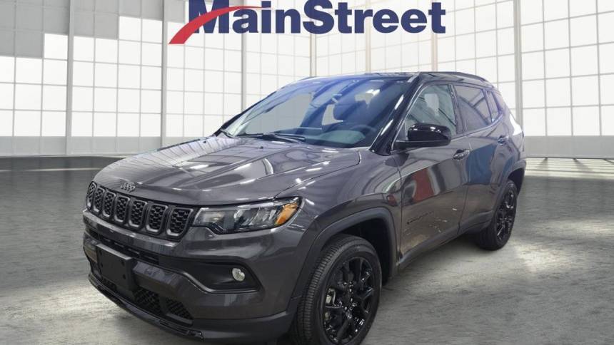 2024 Jeep Compass Latitude — SUV — 17,492 mi — Lansing, KS