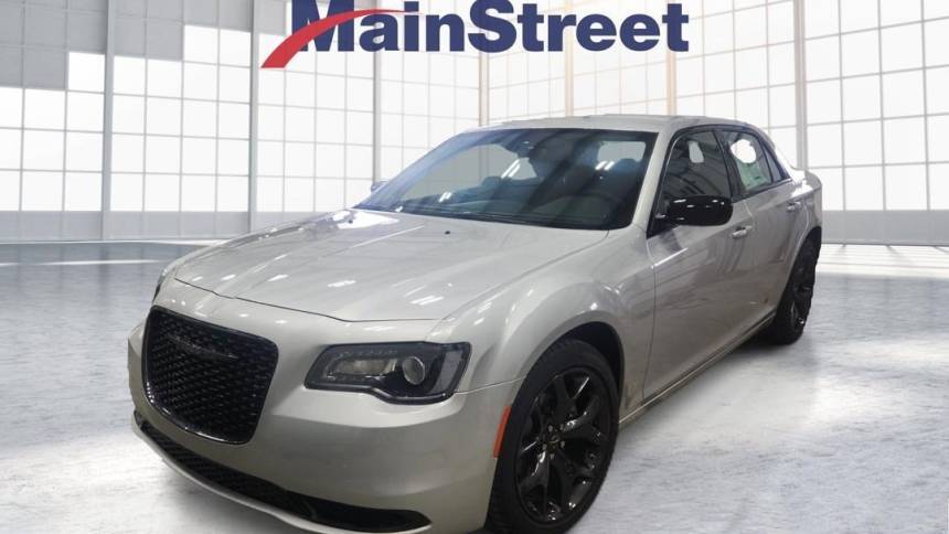 2023 Chrysler 300 Touring — Sedan — 20 mi — Lansing, KS
