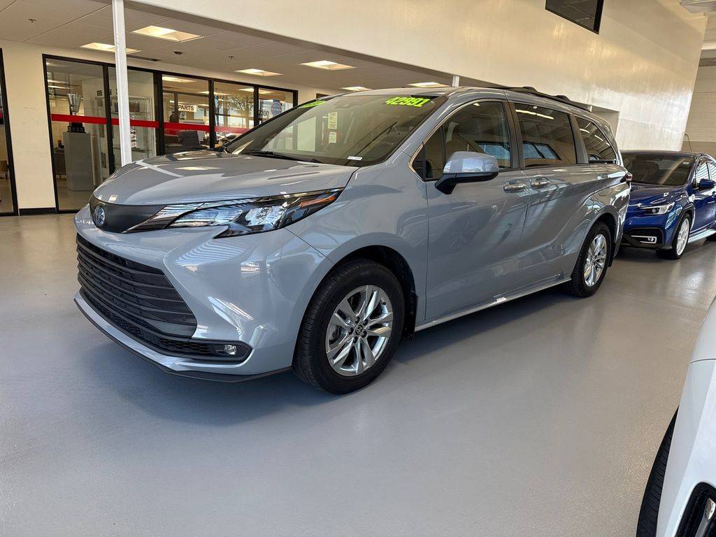 2022 Toyota Sienna XLE Woodland Edition — Minivan — 79,869 mi — Albuquerque, NM