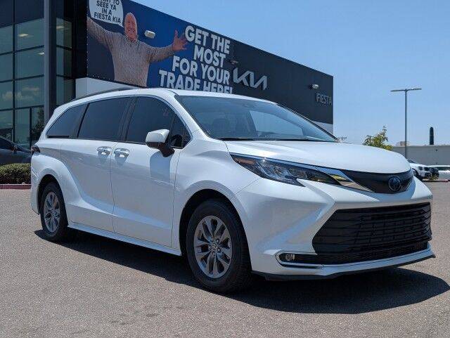 2023 Toyota Sienna XLE — Minivan — 47,323 mi — Albuquerque, NM