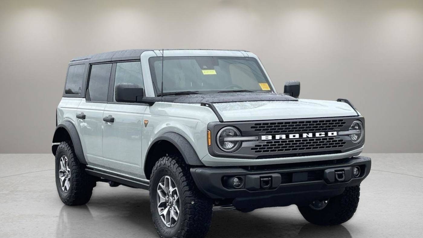 2022 Ford Bronco Base — SUV — 16,048 mi — Cincinnati, OH