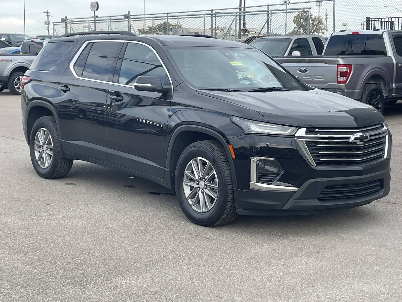 2023 Chevrolet Traverse LT Leather — SUV — 29,440 mi — Cincinnati, OH