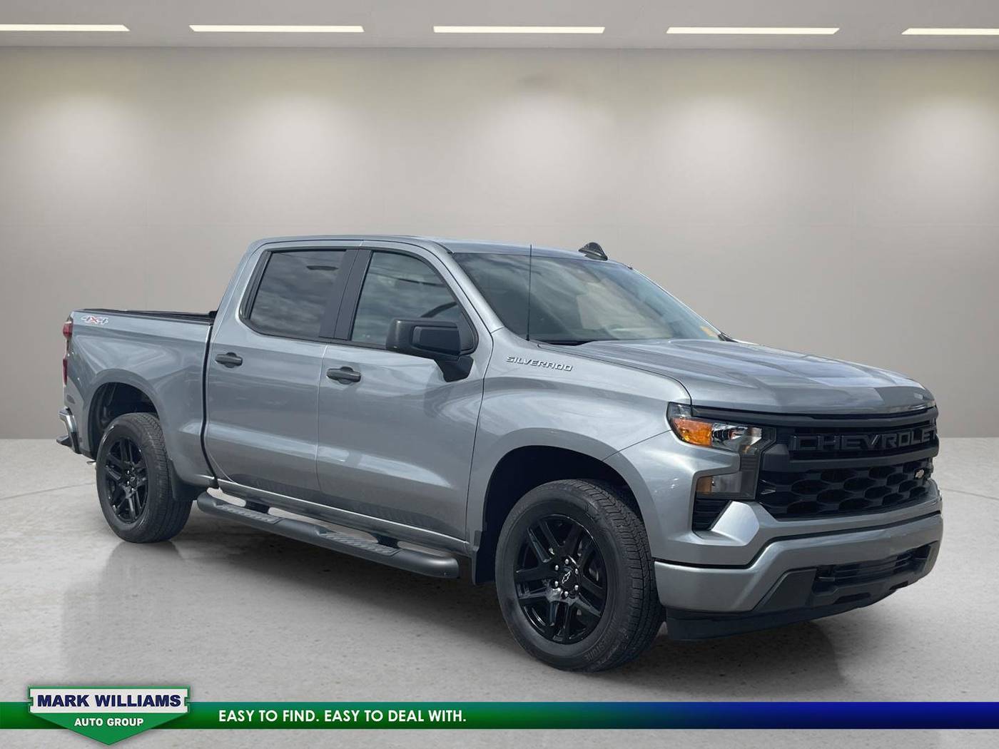 2023 Chevrolet Silverado 1500 Custom — Pickup Truck — 24,012 mi — Cincinnati, OH
