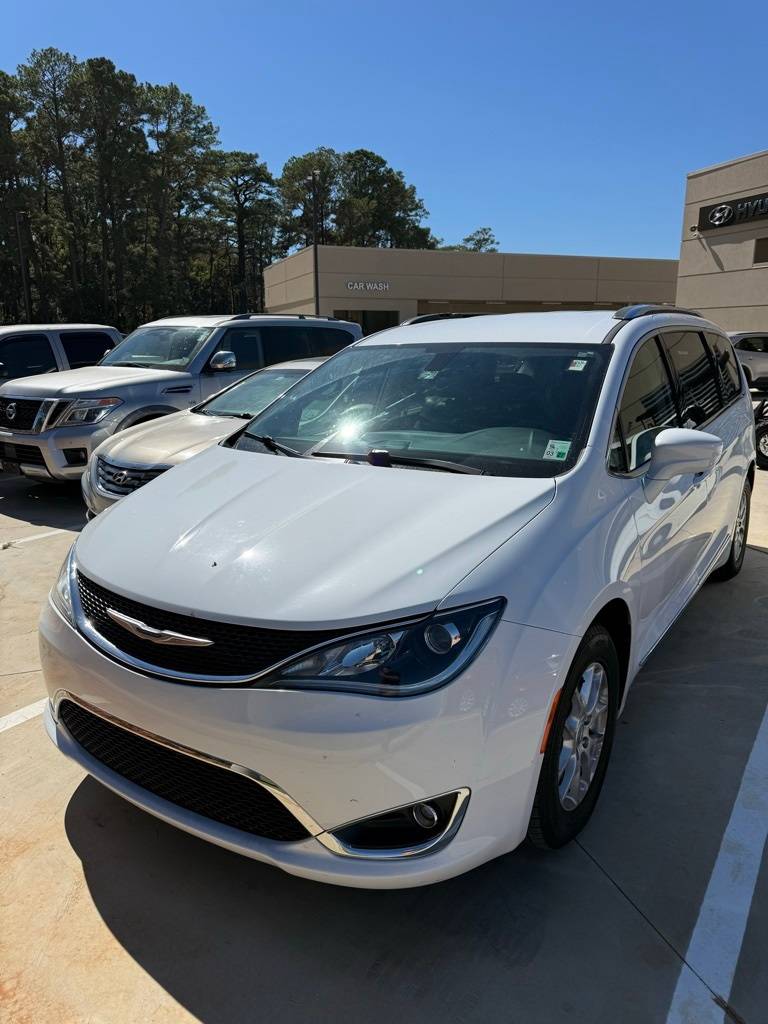 2020 Chrysler Pacifica Touring L — Minivan — 49,665 mi — Pineville, LA