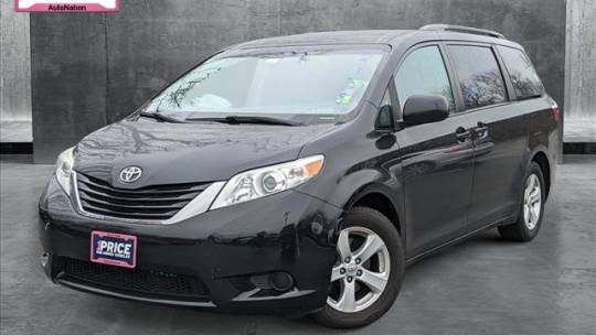 2016 Toyota Sienna LE — Minivan — 44,223 mi — Des Plaines, IL