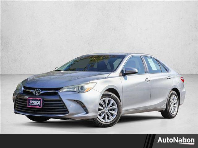 2015 Toyota Camry LE — Sedan — 110,296 mi — Des Plaines, IL