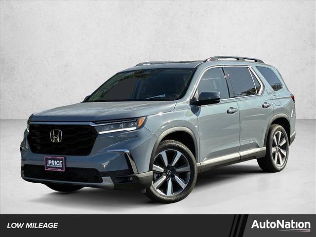 2025 Honda Pilot Touring — SUV — 706 mi — Des Plaines, IL