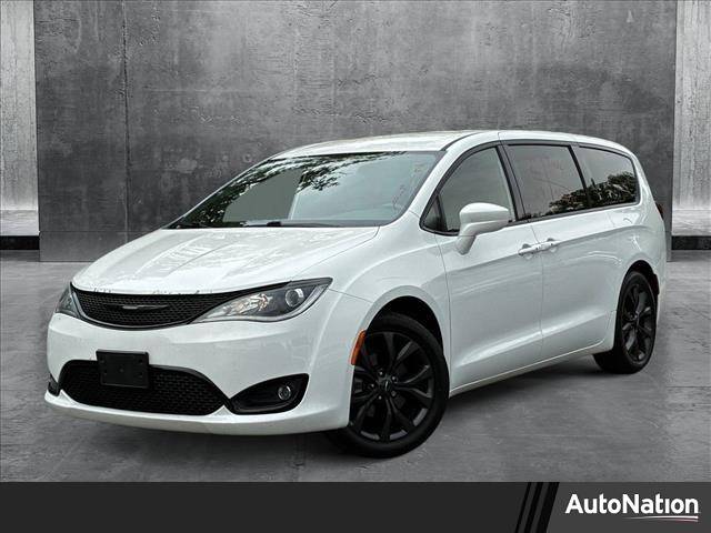 2018 Chrysler Pacifica Touring Plus — Minivan — 70,797 mi — Des Plaines, IL