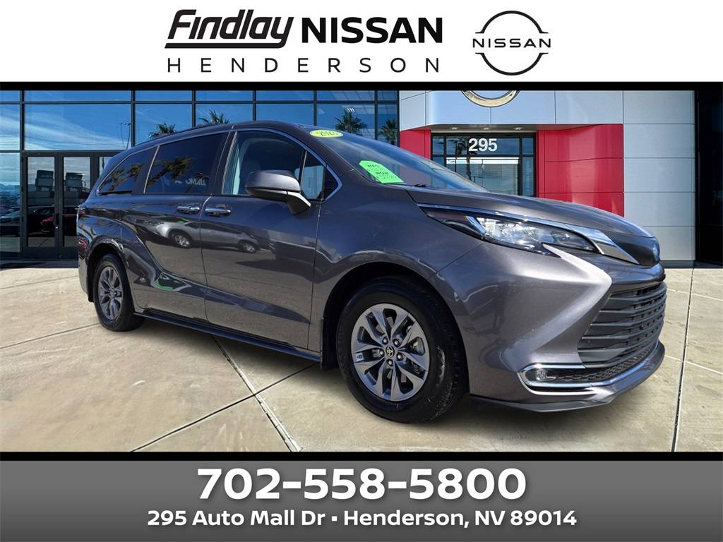 2023 Toyota Sienna XLE — Minivan — 17,699 mi — Henderson, NV