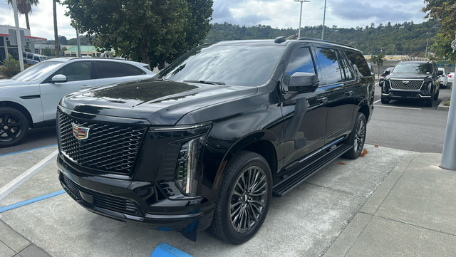 2025 Cadillac Escalade Sport Platinum — SUV — 31,350 mi — San Rafael, CA