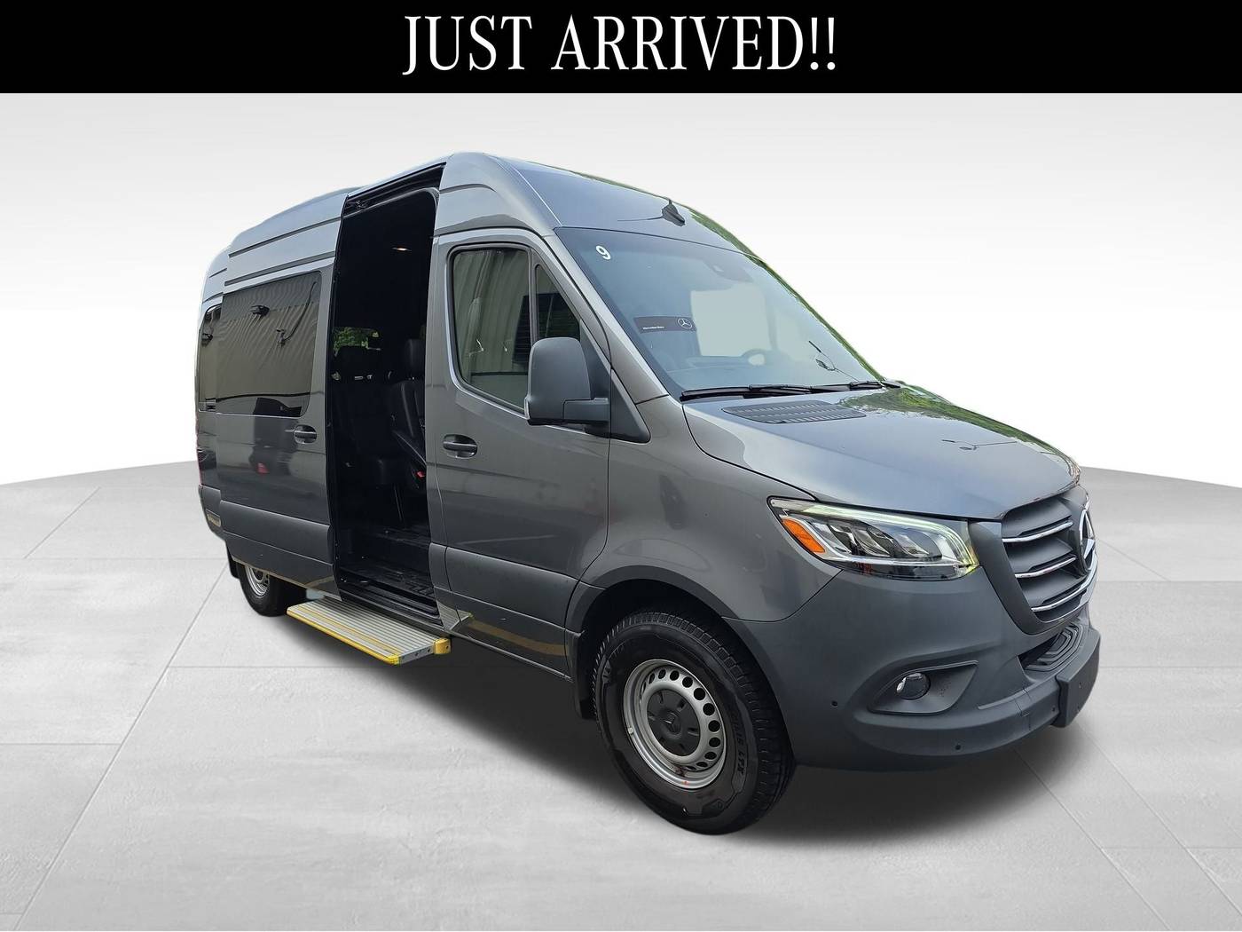 2024 Mercedes-Benz Sprinter Passenger Van 2500 — Passenger Van — 564 mi — Midlothian, VA