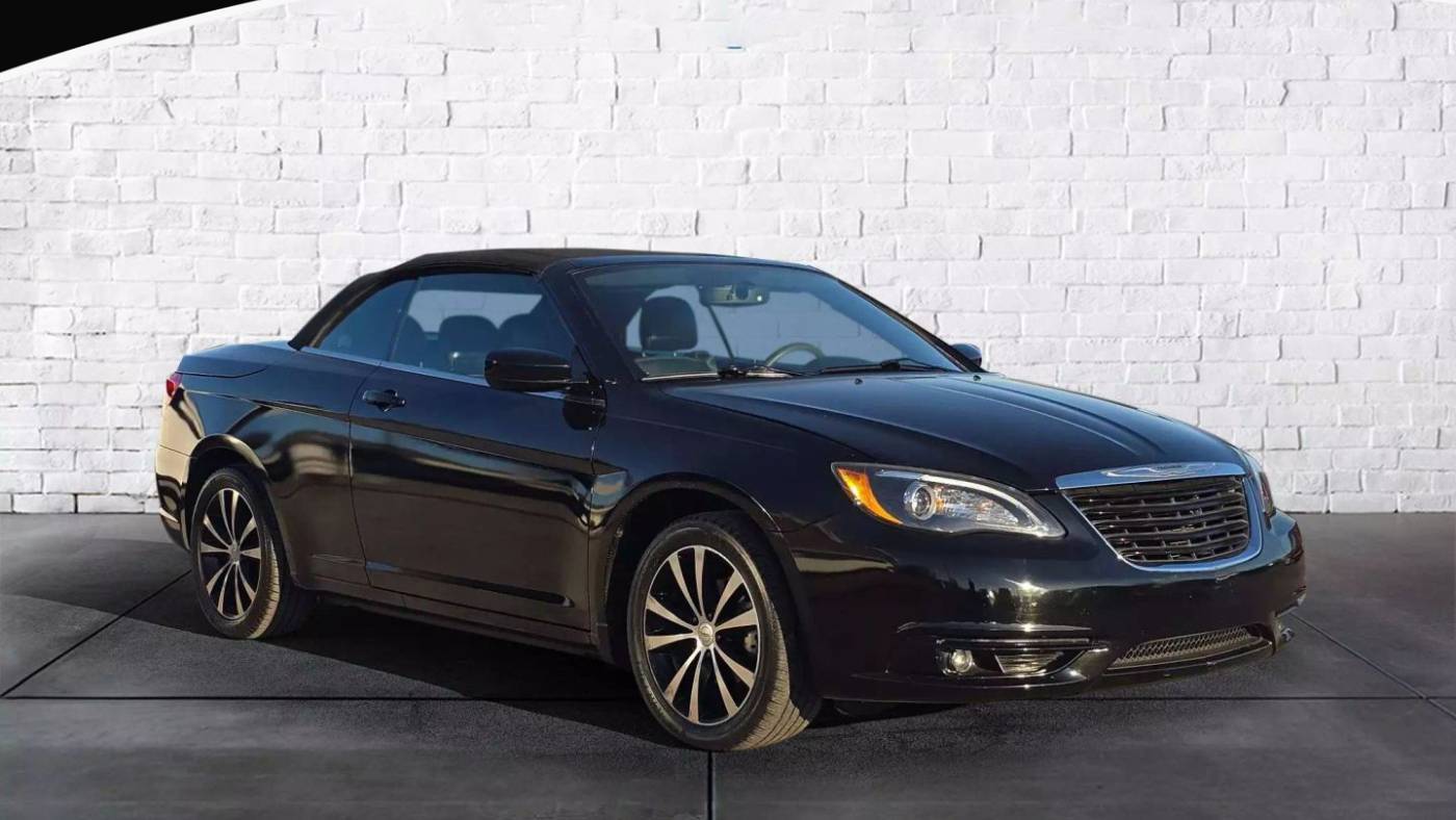 2013 Chrysler 200 S — Convertible — 66,840 mi — CHATTANOOGA, TN