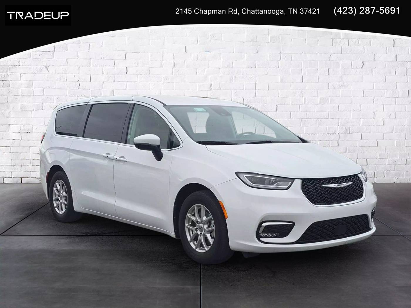 2023 Chrysler Pacifica Touring L — Minivan — 54,020 mi — Chattanooga, TN