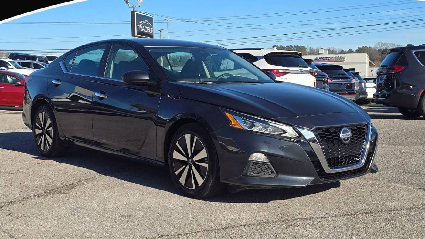 2022 Nissan Altima SV — Sedan — 51,737 mi — Chattanooga, TN