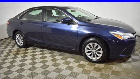 2016 Toyota Camry LE — Sedan — 90,781 mi — Chicago, IL