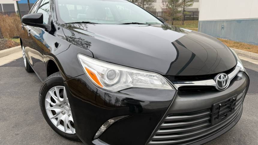 2017 Toyota Camry LE — Sedan — 108,862 mi — Chantilly, VA