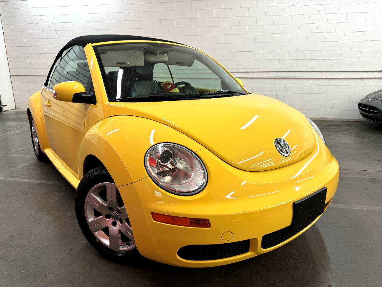 2007 Volkswagen New Beetle Base — Convertible — 81,985 mi — Chantilly, VA