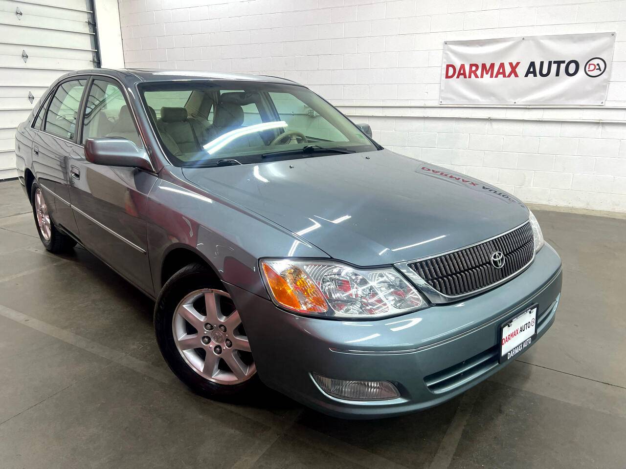 2001 Toyota Avalon XLS — Sedan — 165,138 mi — Chantilly, VA