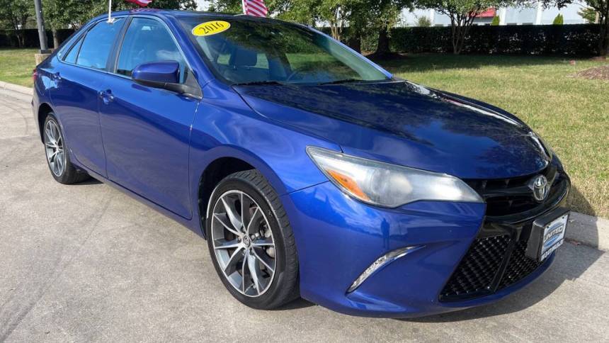 2016 Toyota Camry XLE — Sedan — 172,475 mi — Portsmouth, VA