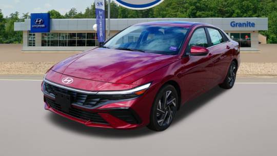 2024 Hyundai Elantra Hybrid Limited — Sedan — 7,170 mi — Somersworth, NH
