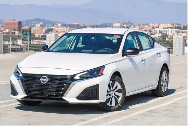 2025 Nissan Altima S — Sedan — 833 mi — Mesa, AZ