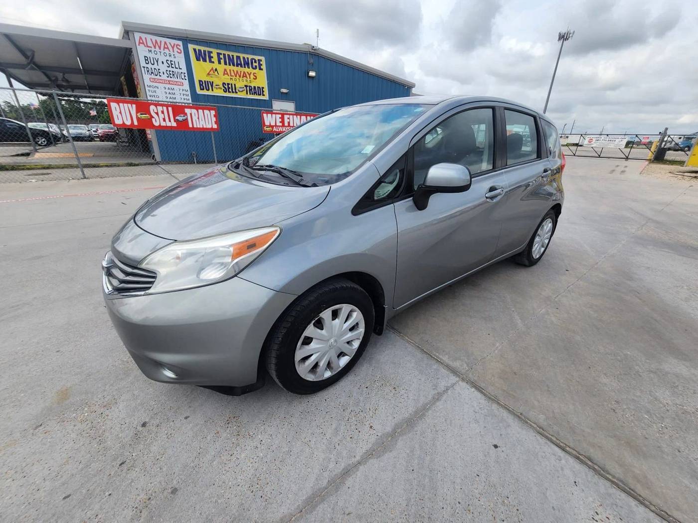 2014 Nissan Versa 1.6 SV — Hatchback — 173,336 mi — Spring, TX