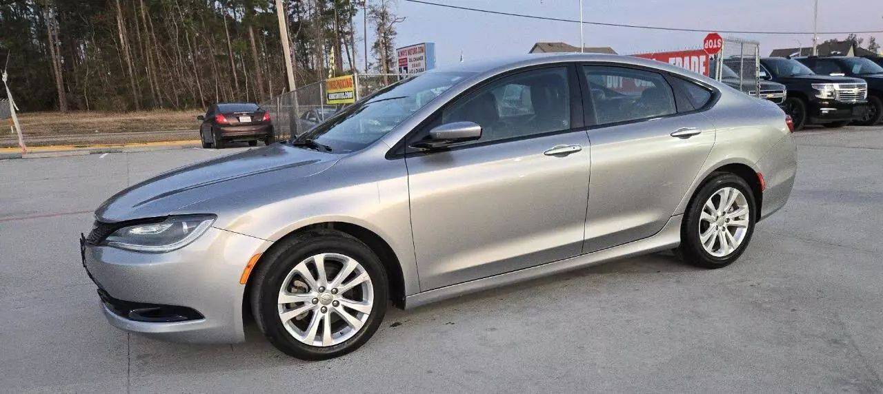 2015 Chrysler 200 S — Sedan — 105,377 mi — Spring, TX
