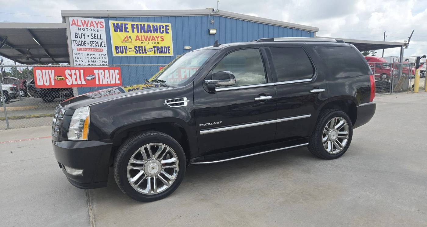 2012 Cadillac Escalade Luxury — SUV — 131,494 mi — Spring, TX
