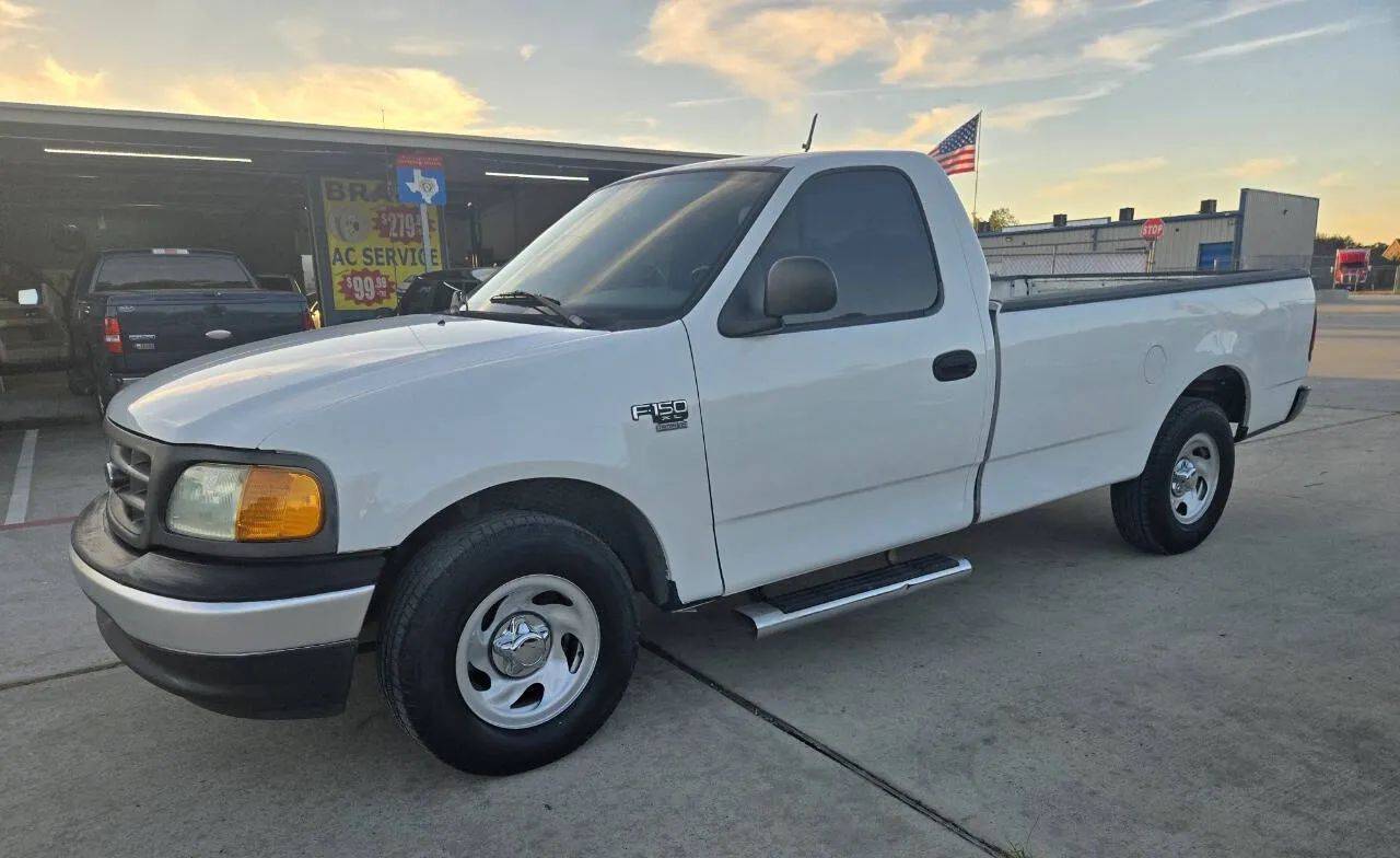 2004 Ford F-150 Heritage XL — Pickup Truck — 168,842 mi — Spring, TX