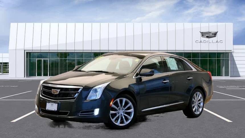 2017 Cadillac XTS Luxury — Sedan — 77,190 mi — Libertyville, IL
